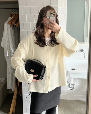 Oversized V-neck cardigan