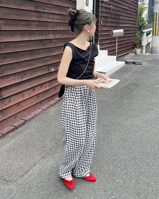 Asymmetrical Boat Neck Sleeveless T-Shirt