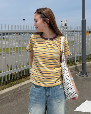 Multi-stripe half-sleeve T-shirt