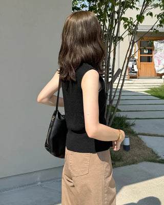 Classic V-neck knit vest