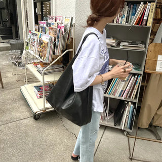 Basic shoulder bag