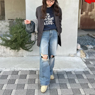 Knee-ripped denim pants