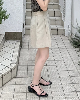 Two-pleat shorts