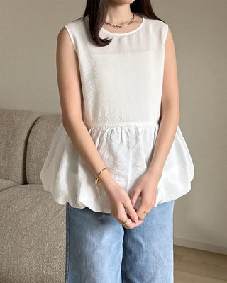 Sleeveless balloon blouse