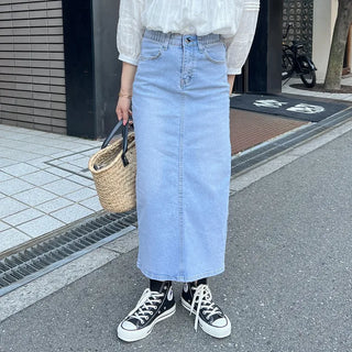 Back-slit denim long skirt