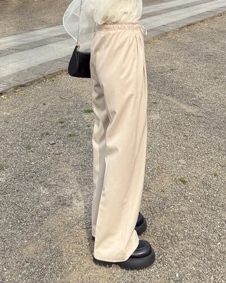 String strap wide slacks