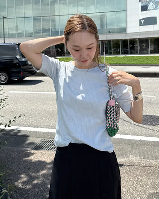 Simple eyelet short-sleeved T-shirt