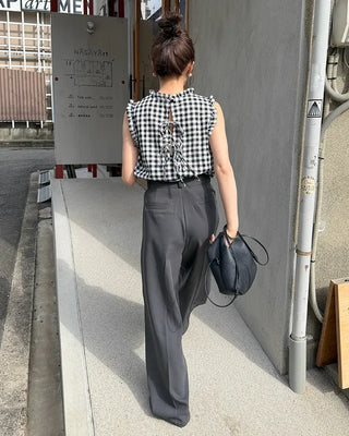 Frilled gingham check sleeveless blouse