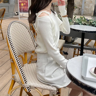 One-shoulder ribbon knit T-shirt