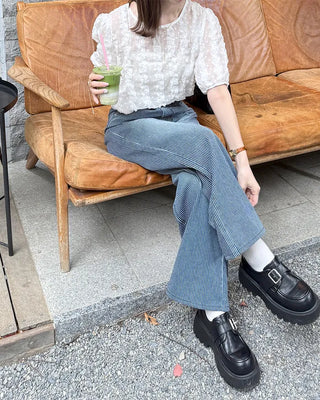 Seersucker frill short-sleeved blouse