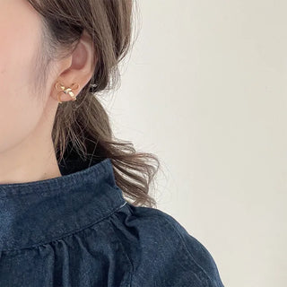 Tiny Ribbon Earrings
