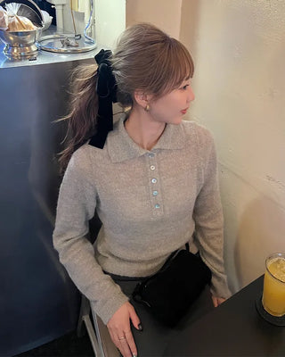 Simple half-open collar knit