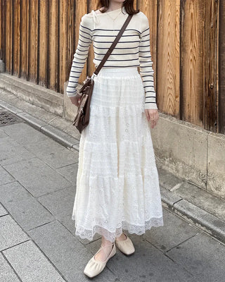 Flower punched long skirt