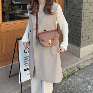 Half-moon cross bag