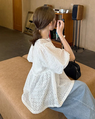 Balloon puff punching blouse