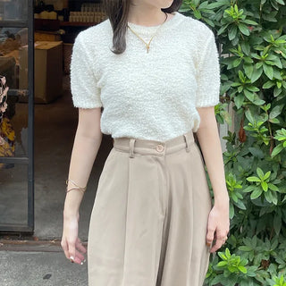 Soft half-sleeve knit