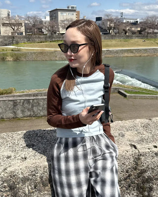 Raglan sleeve color-point knit