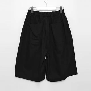 rolane two pintuck short pants