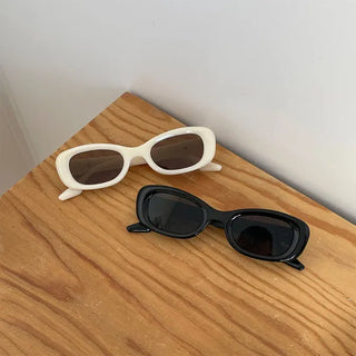 Simple oval sunglasses