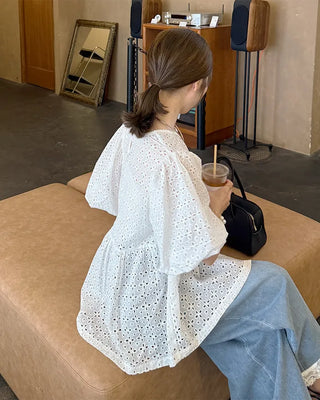 Balloon puff punching blouse
