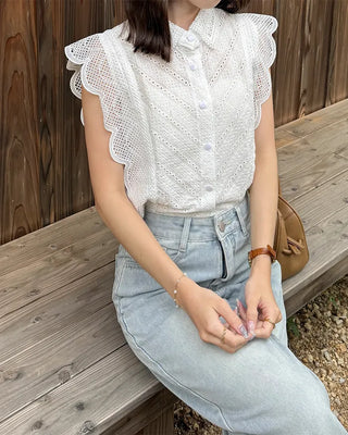 Wave Lace Sleeveless Shirt