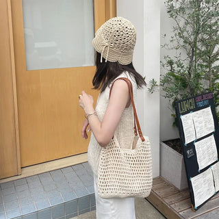 Knitted shoulder bag