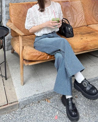 Seersucker frill short-sleeved blouse