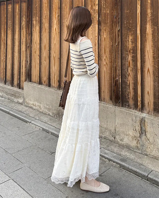 Flower punched long skirt