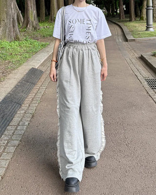 Side-frill sweatpants