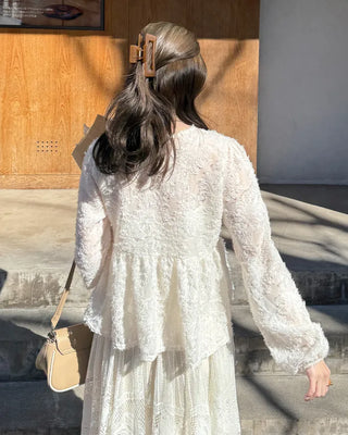 Flower lace blouse
