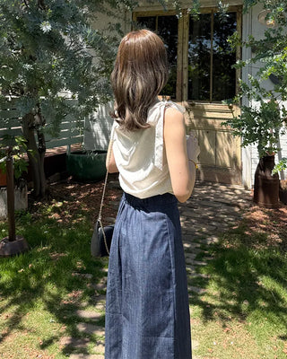 One-shoulder polka dot sleeveless top