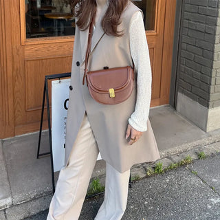 Half-moon cross bag