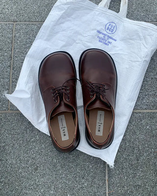 Wide derby shoes