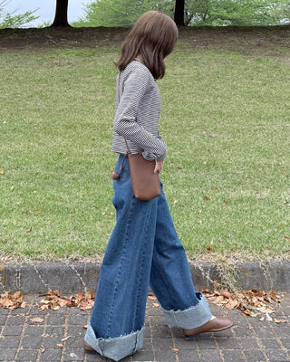 Side pintuck wide denim pants