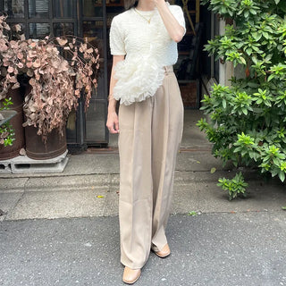 Soft half-sleeve knit