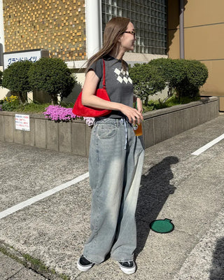 Side-out seam pleated denim pants