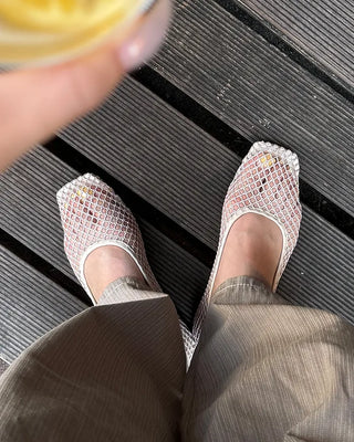 Square-toe mesh flat shoes