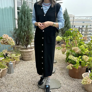 V-neck sleeveless long cardigan dress