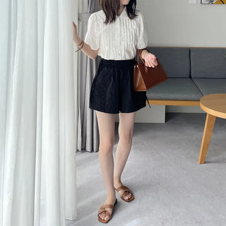 Flower embossed shorts