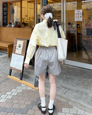 Pastel-colored basic shirt