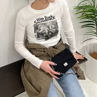 Chain strap square bag
