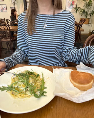 Boat neck striped long-sleeved T-shirt