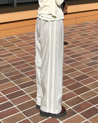 Side lace point sweatpants