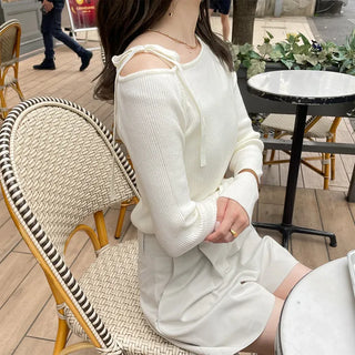 One-shoulder ribbon knit T-shirt