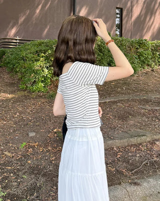 Striped short-sleeved off-shoulder T-shirt