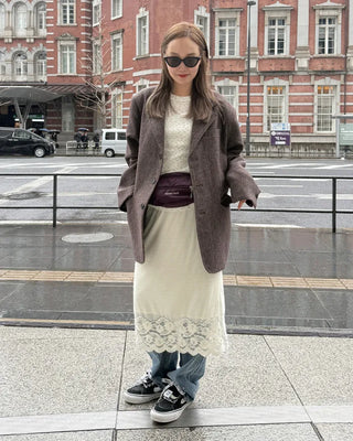 Lace-point skirt