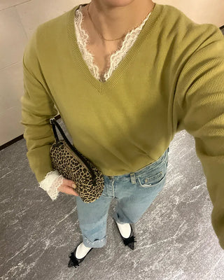 Lace V-neck slim T-shirt