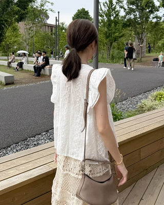 Frilled Punching Wing Blouse