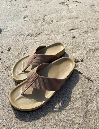 Comfortable flip-flops (2 colors)