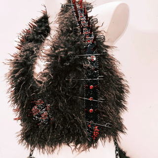 Fluffy o ring skull applique metal chain mini skirt set